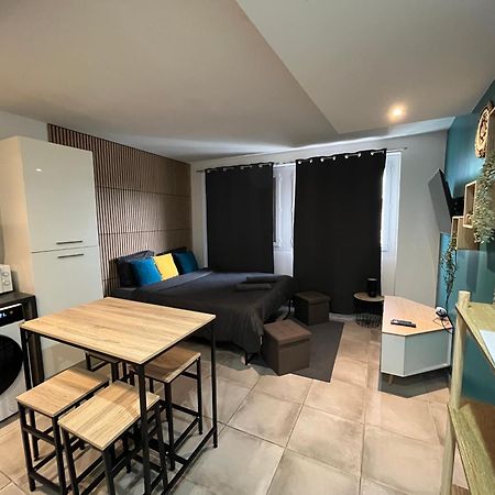 Studio Confortable Avec Balcon วีเนิฟ-โซร์-ล็อต ภายนอก รูปภาพ